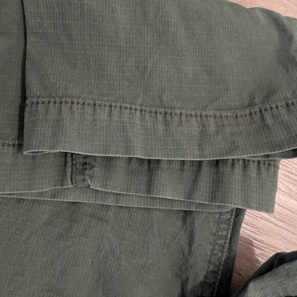 Vuori Ripstop Pants in Army - Picture 12 of 14